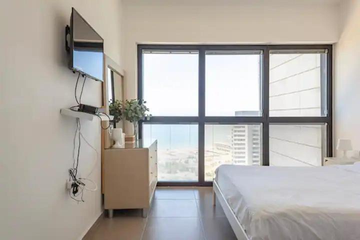 Oַ&O Group- Luxury Apt Tower Best Sea View 巴特亚姆 外观 照片