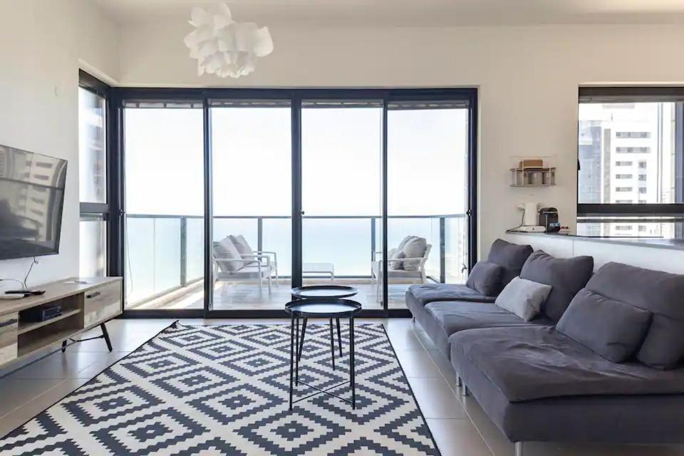 Oַ&O Group- Luxury Apt Tower Best Sea View 巴特亚姆 外观 照片