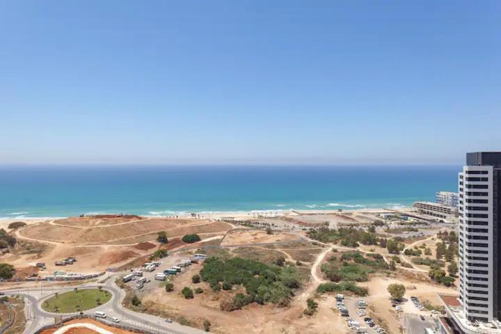 Oַ&O Group- Luxury Apt Tower Best Sea View 巴特亚姆 外观 照片