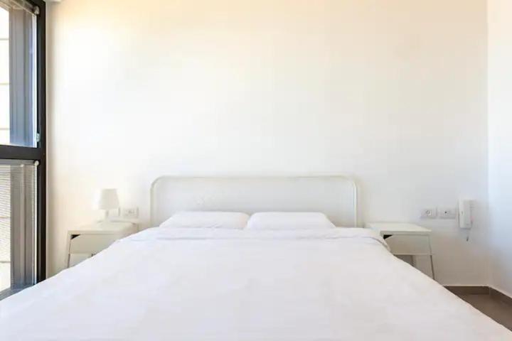 Oַ&O Group- Luxury Apt Tower Best Sea View 巴特亚姆 外观 照片