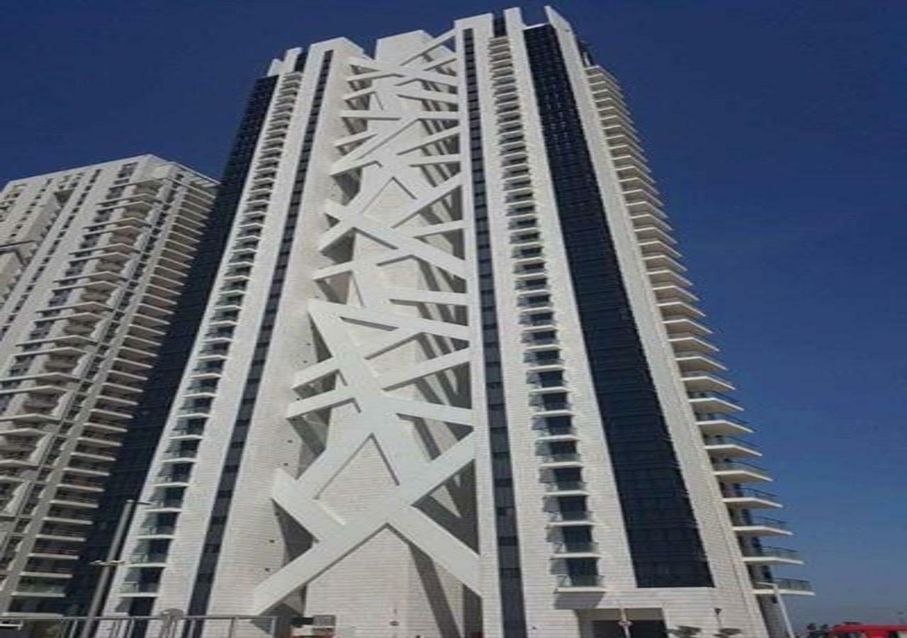 Oַ&O Group- Luxury Apt Tower Best Sea View 巴特亚姆 外观 照片